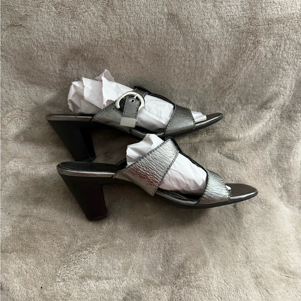 Anne Klein Silver Women's Heeled Sandals Sz 9